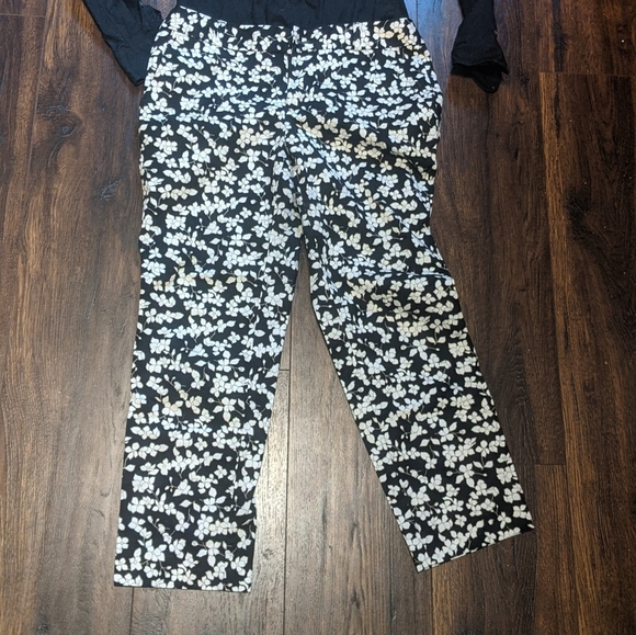 Banana Republic Hampton Cropped Pants - 6 - Picture 3 of 9